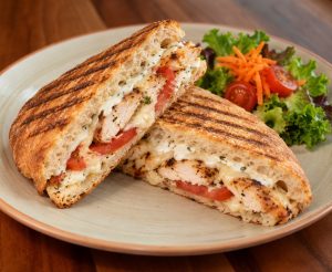 Panini kip & tomaat