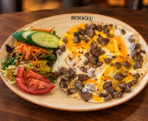 Kavurmalı yumurta